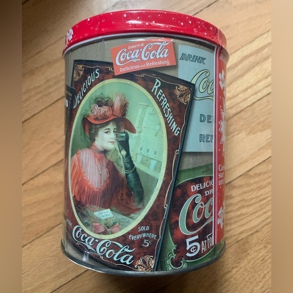 SEALED Vintage Coca Cola Victorian 700 Piece Jigsaw Puzzle in Tin Coke NEW - Picture 1 of 6